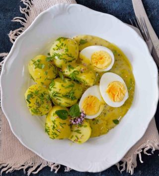 BRAMBORA S VEJCEM 💰🫶. Dnes tu hostuje @sklarouvkuchyni za @primafresh. Její recepty mívají pořádnou “základnu”, tak se moc...